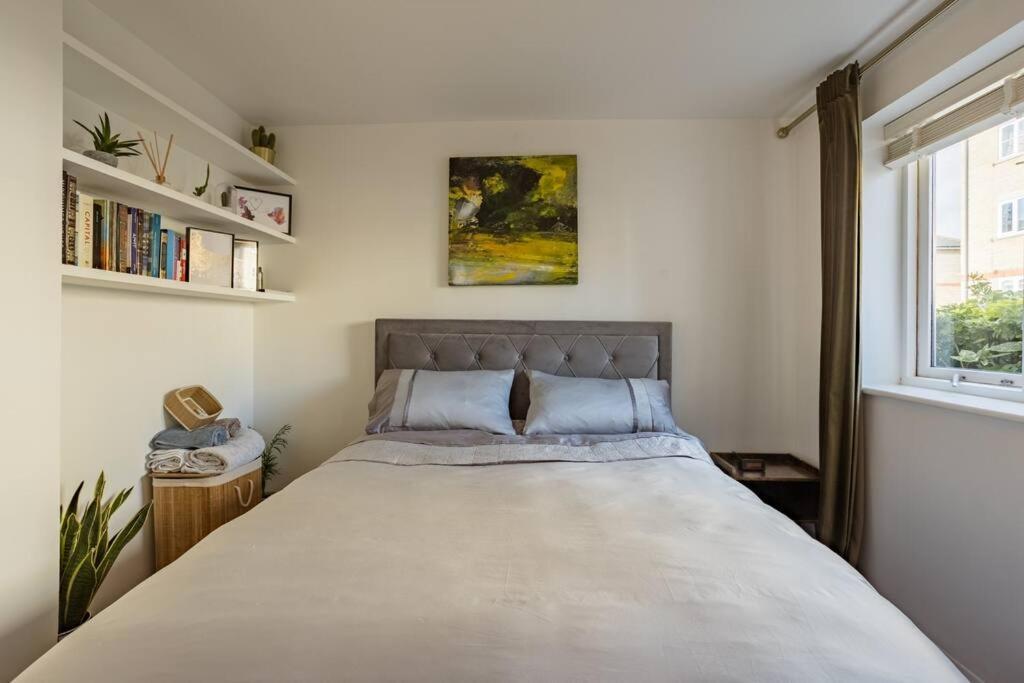 Апартаменты Bright &spacious One Bedroom Flat Off Canary Wharf *
